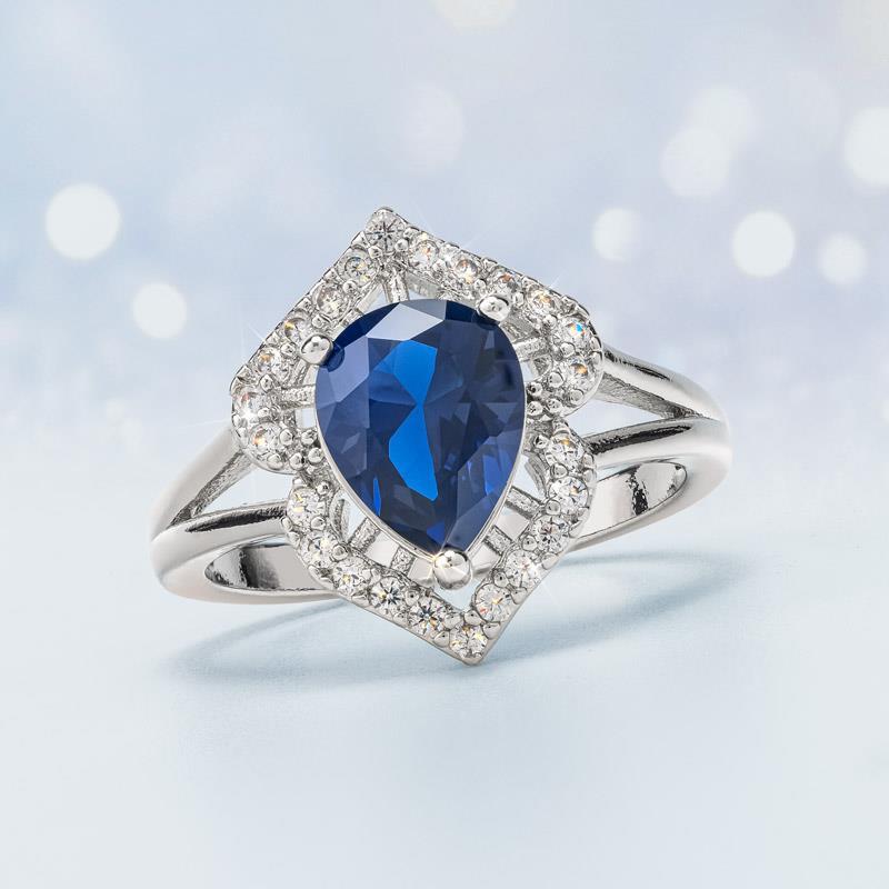 Grande Dame Ring, Necklace and Earrings