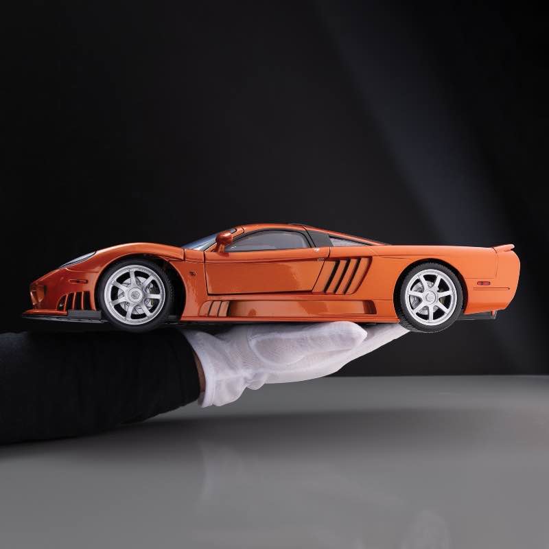 Saleen S7 (1:17 scale)