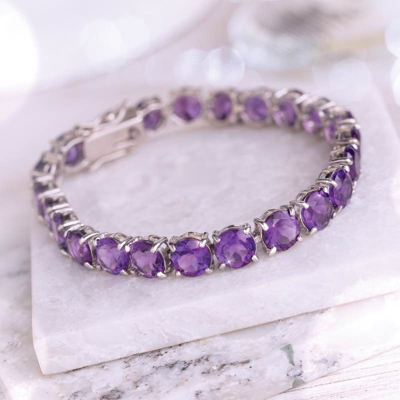 Sterling Silver African Amethyst Bracelet (29-9/10 ctw)