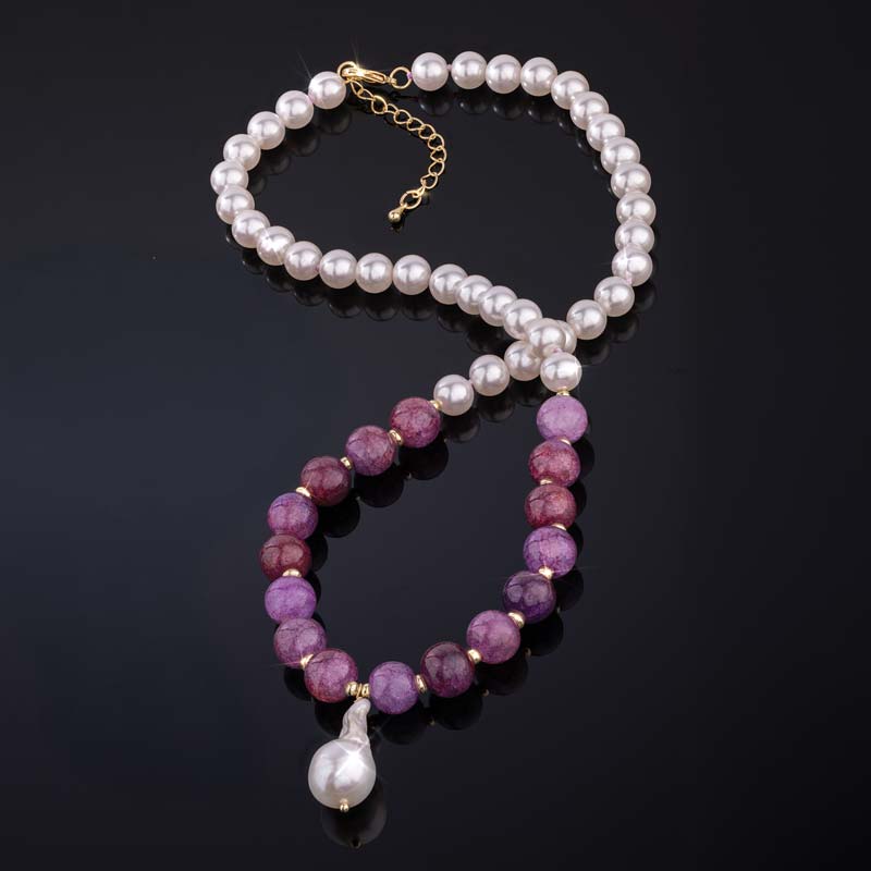 Perfect Style Agate and Shell Pear Necklace