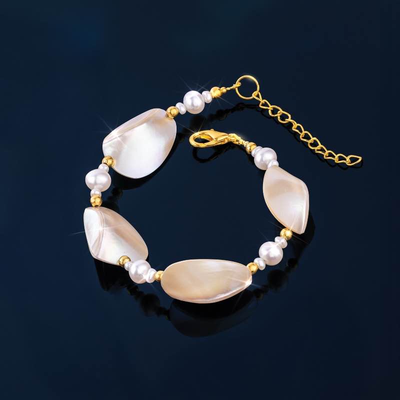 Shell-ebration Bracelet