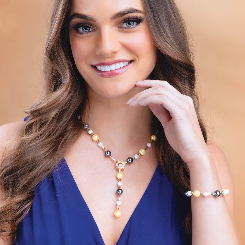 Global Glamour Shell Pearl Necklace