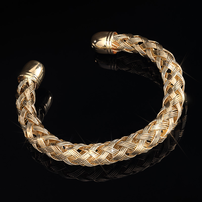 Stauer Lustra Cuff