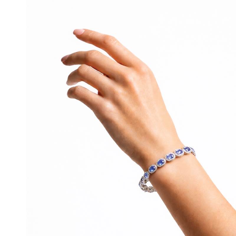 Sterling Silver Tanzanite Bracelet (9 ctw)