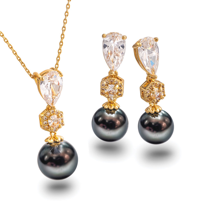 Quiet Splendor Necklace & Earrings